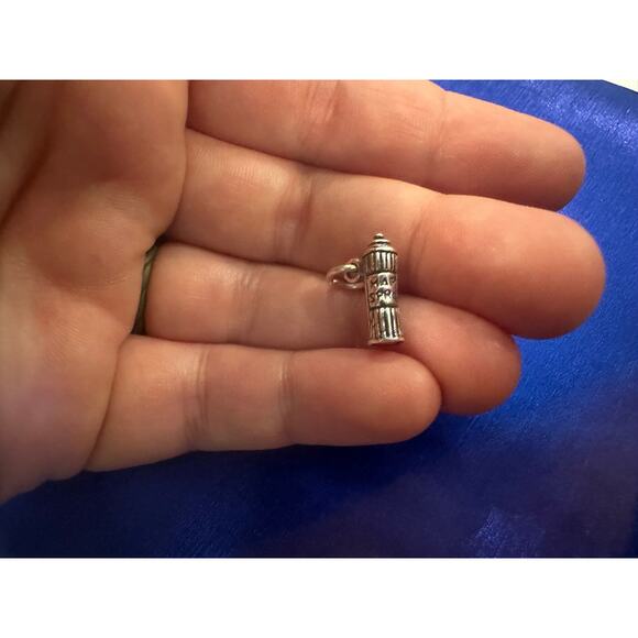 Sterling Silver 3D Hairspray Charm, Silver Oxidized Hairspray Charm. - Picture 3 of 4